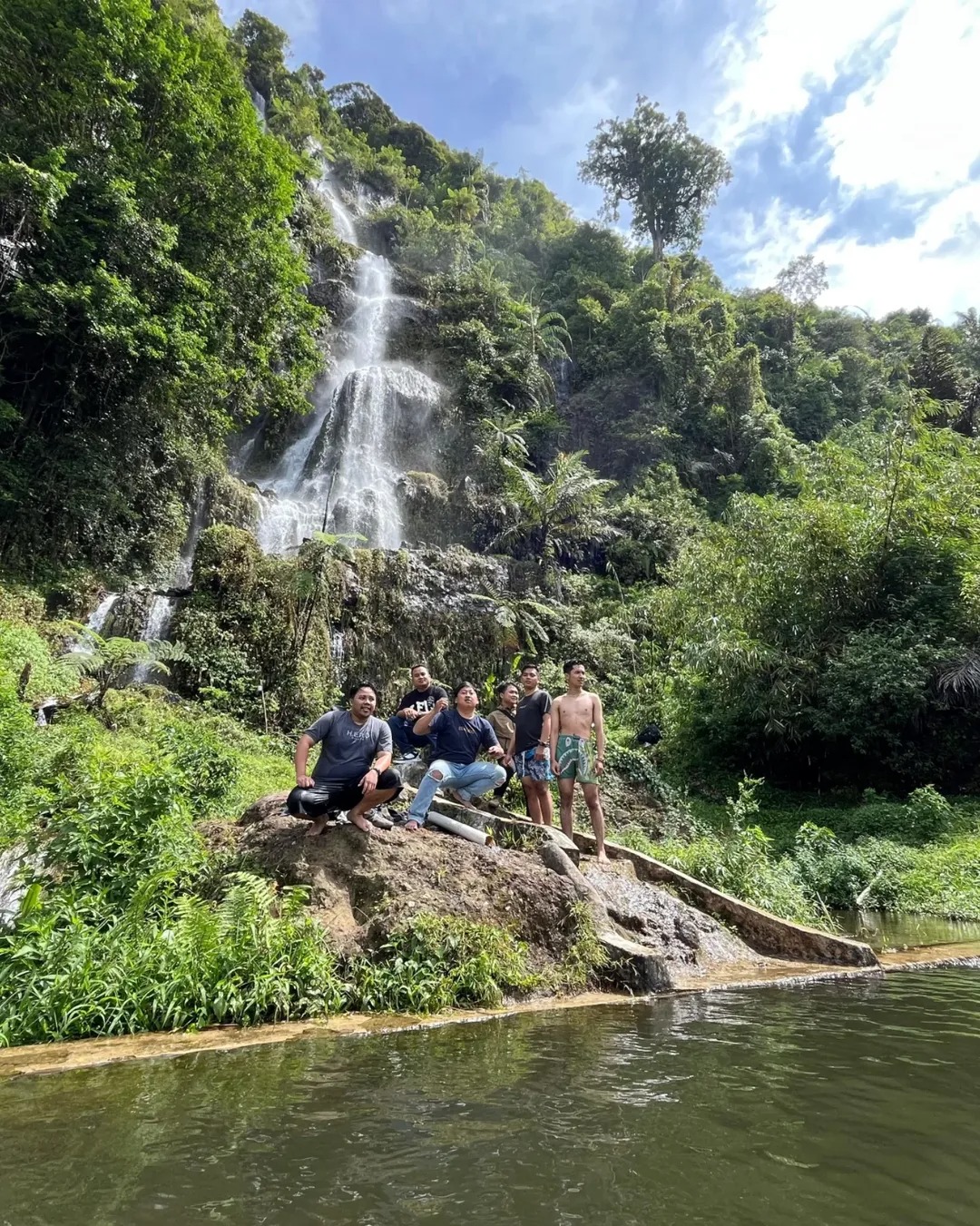 Bersatu di Atas Batu