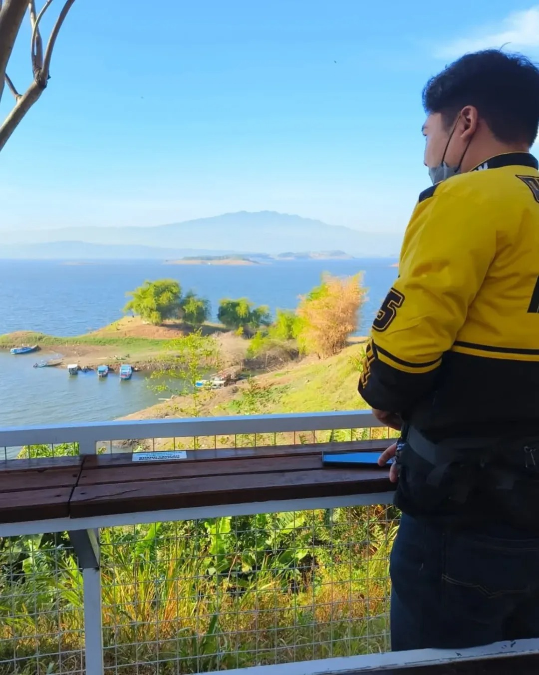 #5 di Pinggir Danau